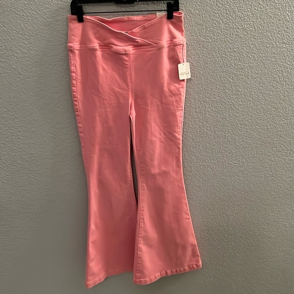 Free People We the Free Venice Beach Pink High Rise Flare Jeans Size 30 - Picture 3 of 10